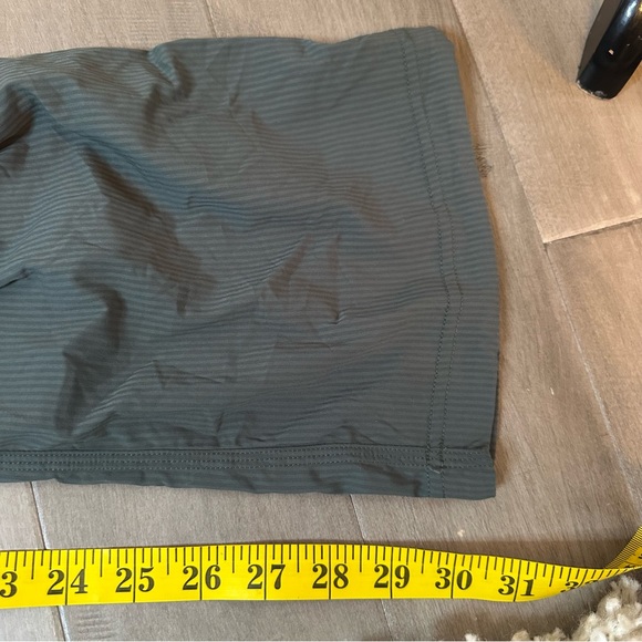 Lululemon Dance Studio Mid-Rise Full Length Pant
Dark Forest (?) Size 6 - Picture 6 of 13